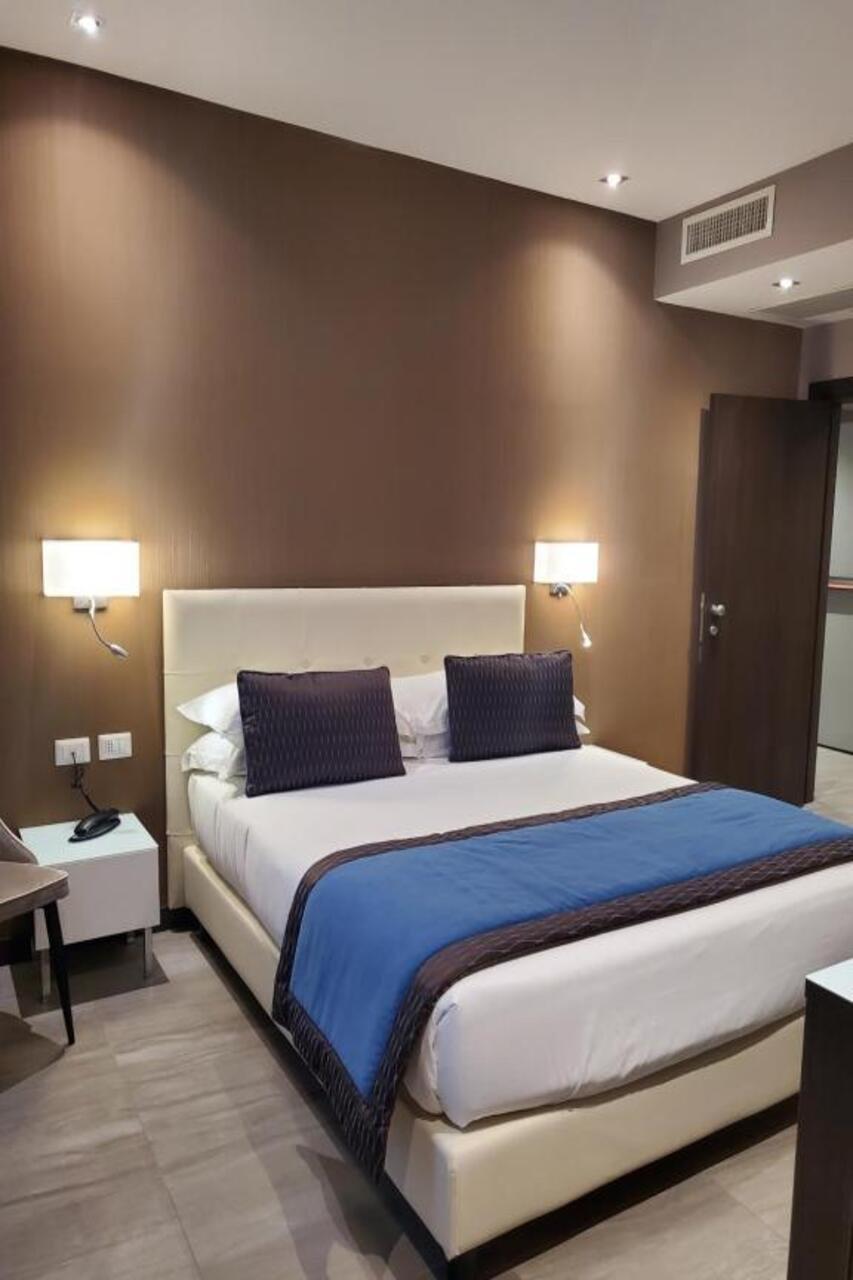 Mz Hotel โรม ภายนอก รูปภาพ
